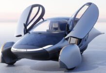 El Aptera EV un raro automóvil con energía solar y puertas de mariposa