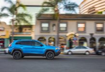 EE.UU. ¿ Cuales son los 3 autos con los costos más caros por reparaciones y con repuestos ?