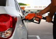 EE.UU. Una nueva encuesta cita que los consumidores se hartaron de la suba de los precios de la gasolina