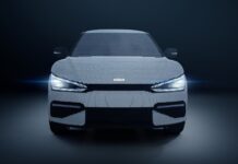 Kia muestra un EV6 hecho de 350,000 ladrillos LEGO en la exhibición de la Semana del Diseño de Milán