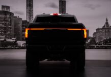 Ford muestra la F-150 Lightning Platinum Black de edición limitada