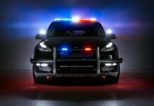 El primer vehículo eléctrico de policía de Tesla, debuta en una ciudad en California