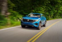 Volkswagen Atlas Cross Sport 2.0T SEL R-Line del 2024, actualizado y mejorado