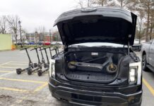 ¿ Cómo utiliza un cliente la F-150 Lightning para impulsar su negocio de scooters eléctricos?