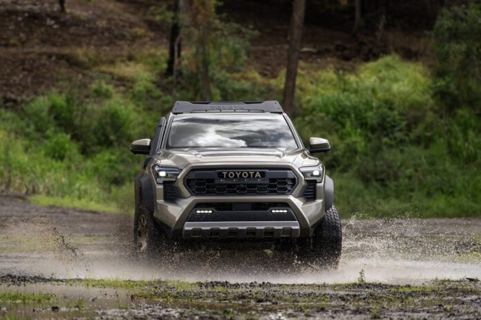 2024_Toyota_Tacoma_Trailhunter_014-1500x997-1-696x463-1.jpg